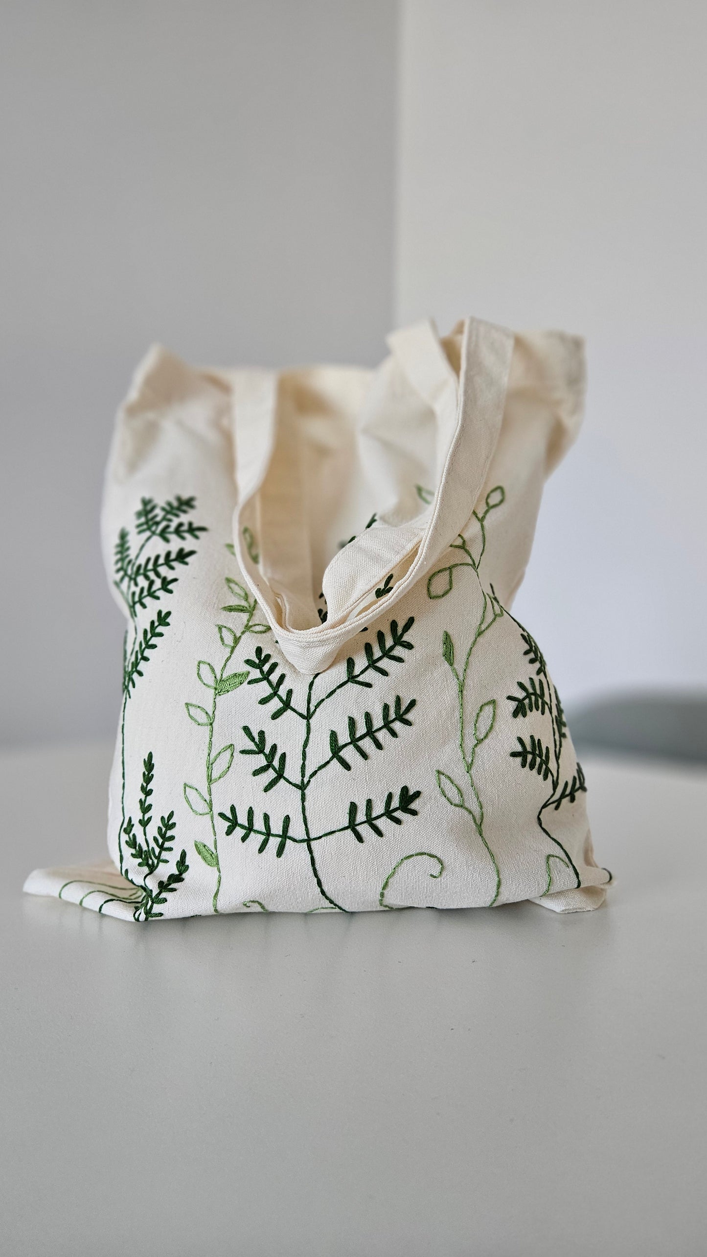 Embroidered shopping bag