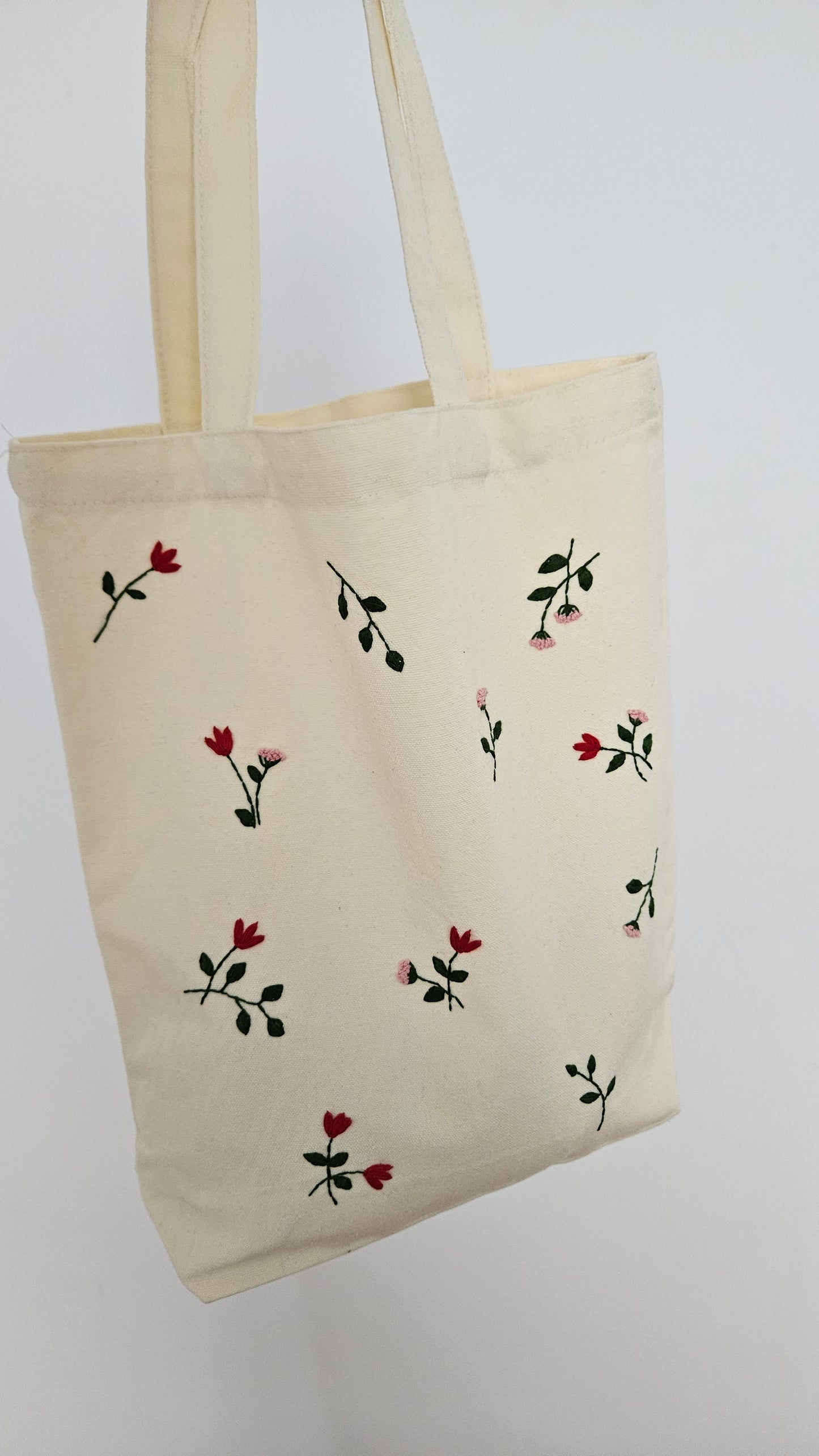 Embroidered shopping bag